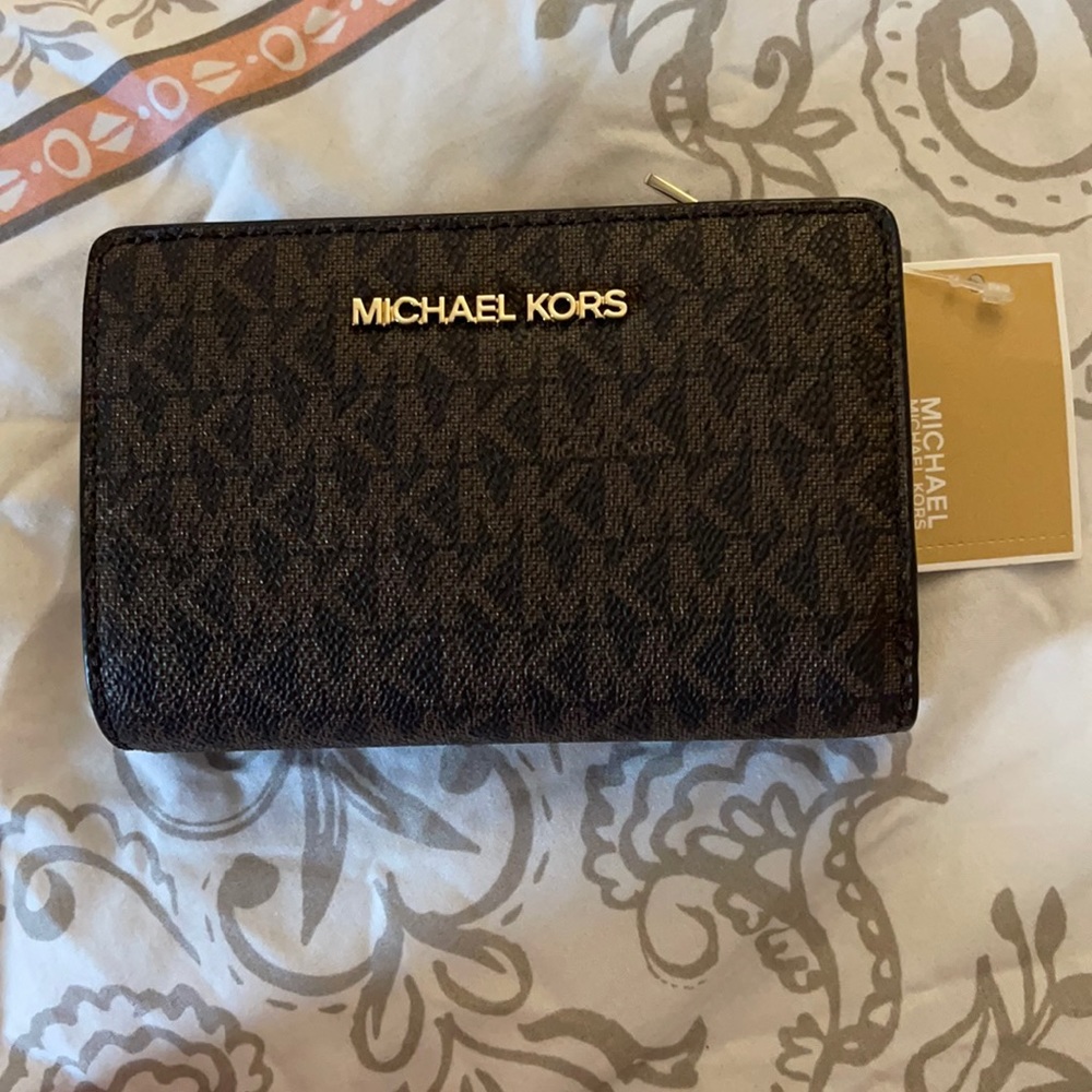 NEW Michael Kors wallet